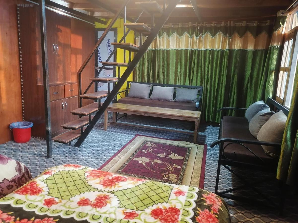 נגאקוט Jungle Crown Organic Homestay מראה חיצוני תמונה