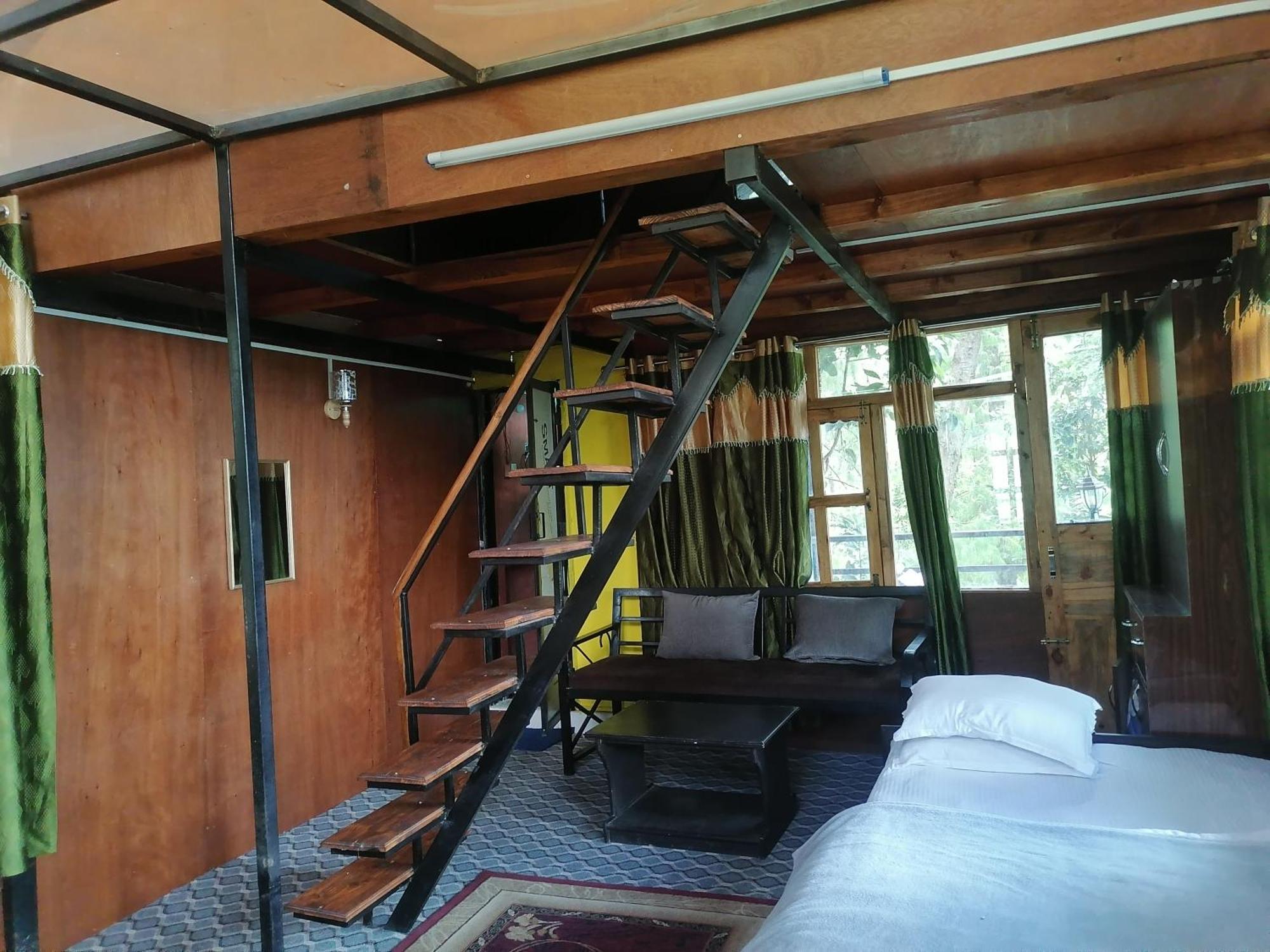 נגאקוט Jungle Crown Organic Homestay חדר תמונה